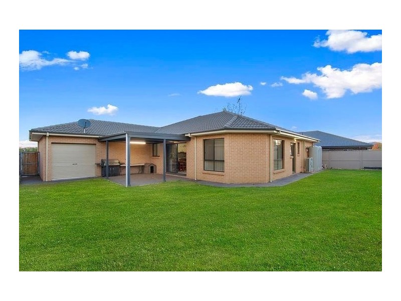 7 Dewpoint Drive, Spring Farm NSW 2570