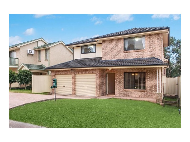 12 Lloyd Place, Casula NSW 2170