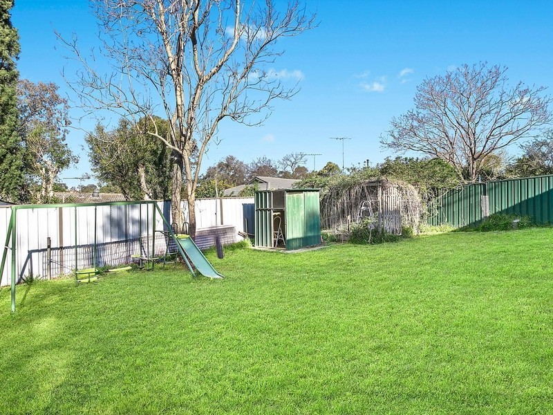 110 Campbellfield Avenue, Bradbury NSW 2560