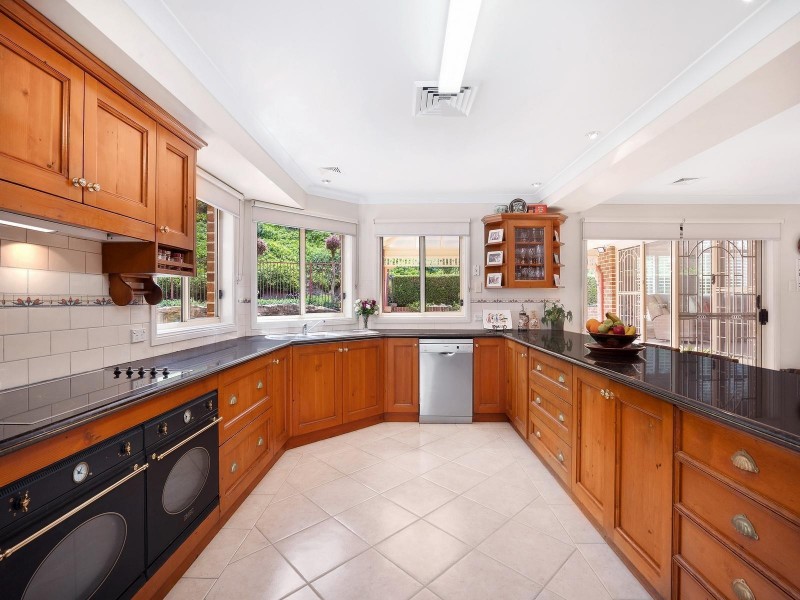 17 Camelot Close, Kirkham NSW 2570