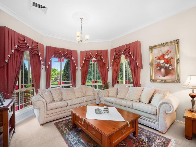 17 Camelot Close, Kirkham NSW 2570