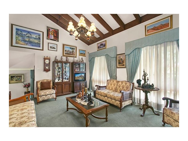 5 Clareville Close, Woodbine NSW 2560