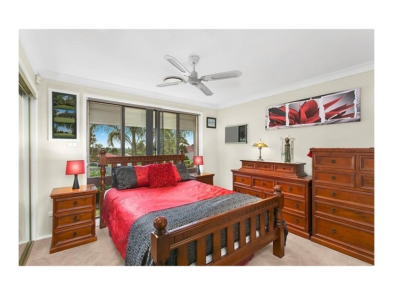 15 Siddeley Place, Raby NSW 2566