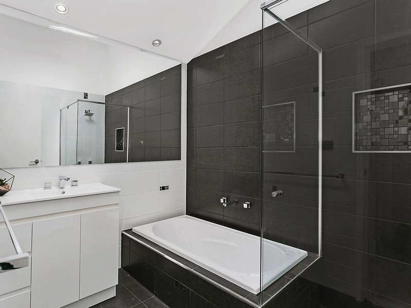 4/11 Woolpack Street, Elderslie NSW 2570