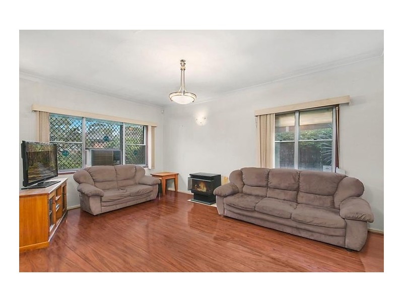 304 The Parkway Way, Bradbury NSW 2560