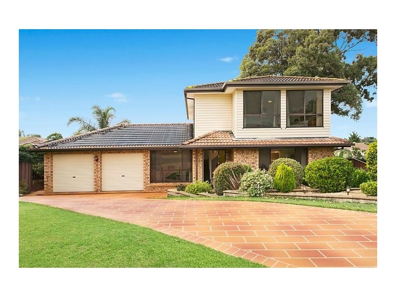 8 Thames Place, Kearns NSW 2558