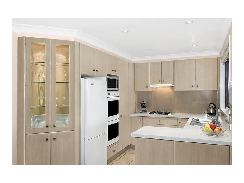 8 Thames Place, Kearns NSW 2558