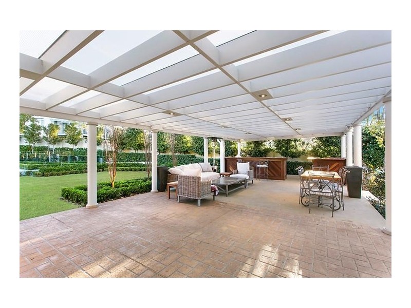 9 Elizabeth Henrietta Circuit, Macquarie Links NSW 2565