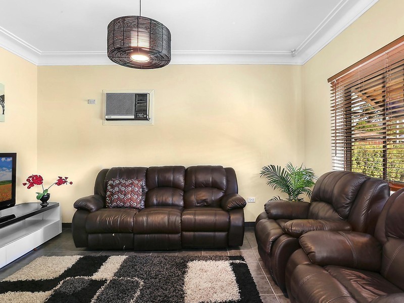 18 Kings Road, Ingleburn NSW 2565