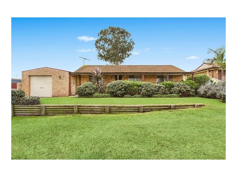 9 Hamlet Crescent, Rosemeadow NSW 2560