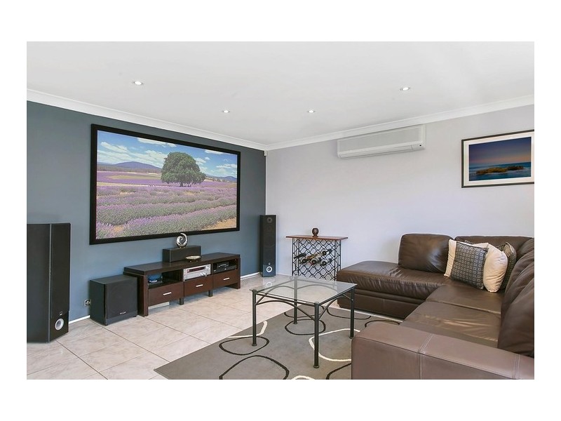 8 Saddle Close, Currans Hill NSW 2567