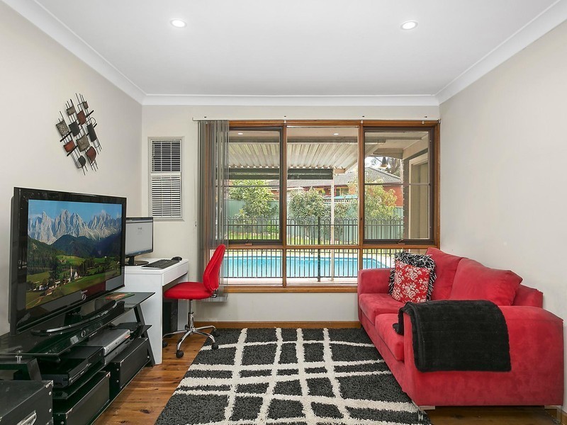 11 Peppin Place, Elderslie NSW 2570