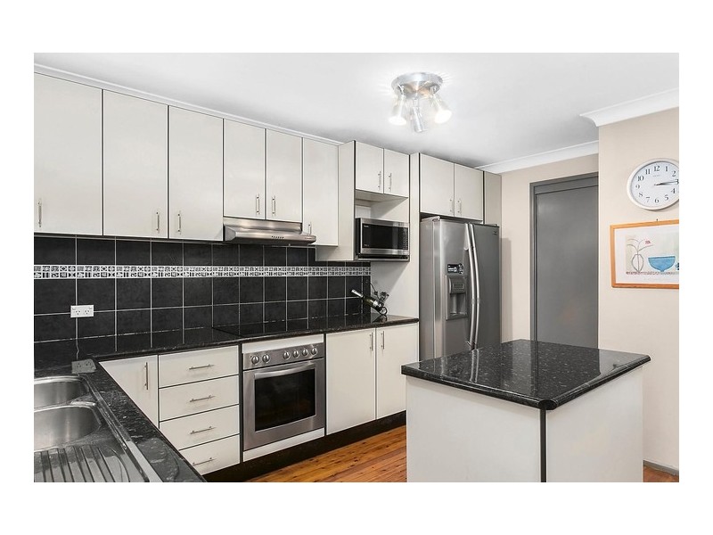 6 Missouri Street, Kearns NSW 2558