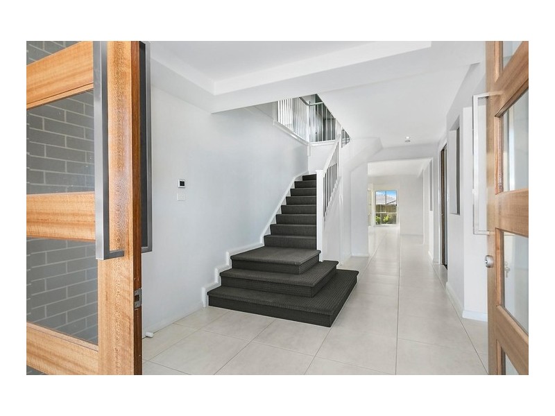 16 Bourne Ridge, Oran Park NSW 2570