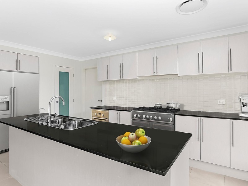 5 (Lot 672) Rensberg Way, Edmondson Park NSW 2174
