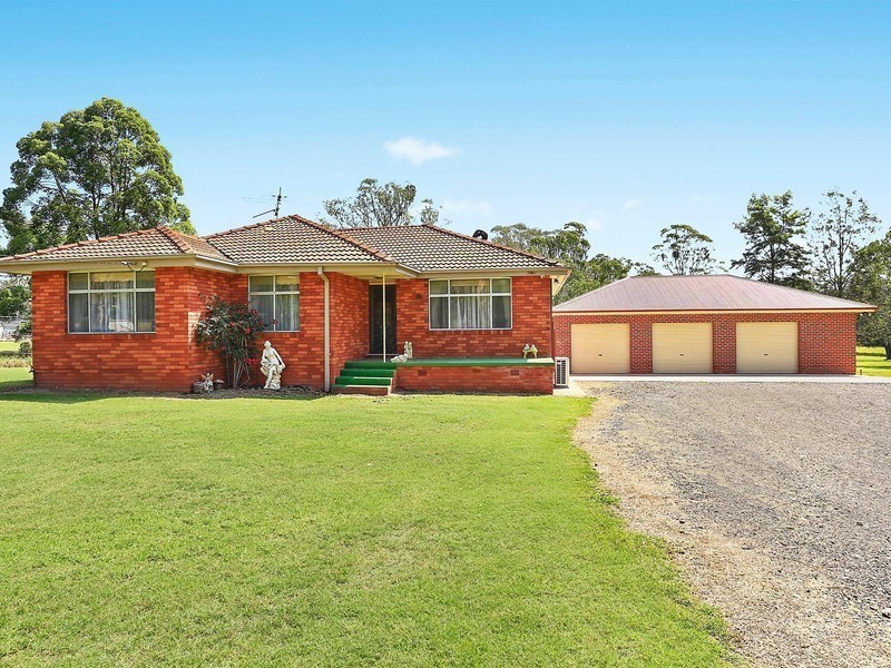 151 Barry Avenue, Catherine Field NSW 2557