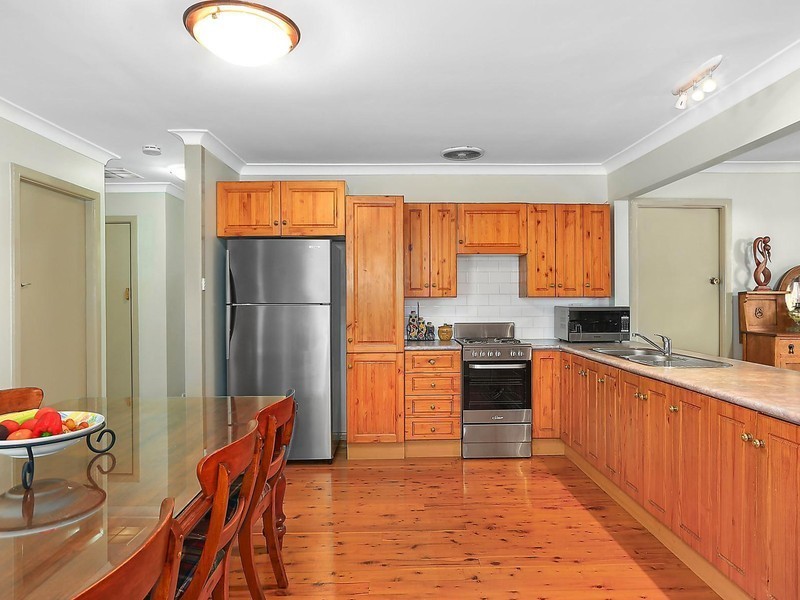 151 Barry Avenue, Catherine Field NSW 2557