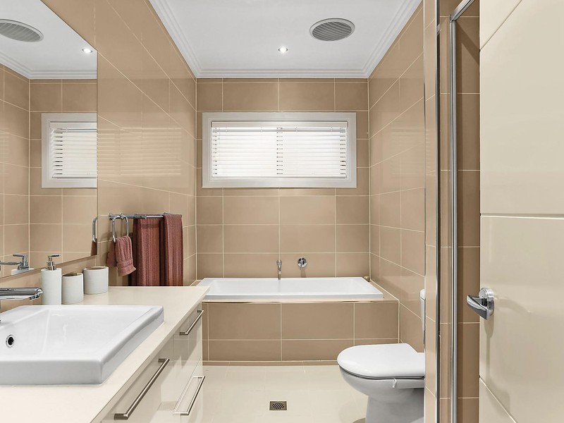 3 Gibson Street, Oran Park NSW 2570