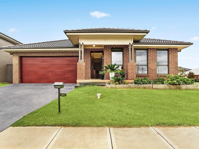 41 McKenzie Boulevard, Gregory Hills NSW 2557