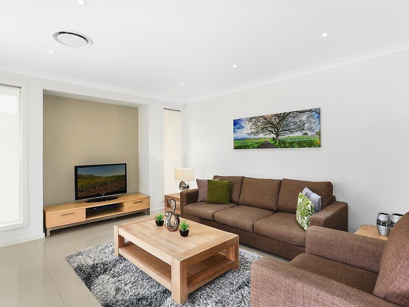 11 Skelton Street, Oran Park NSW 2570