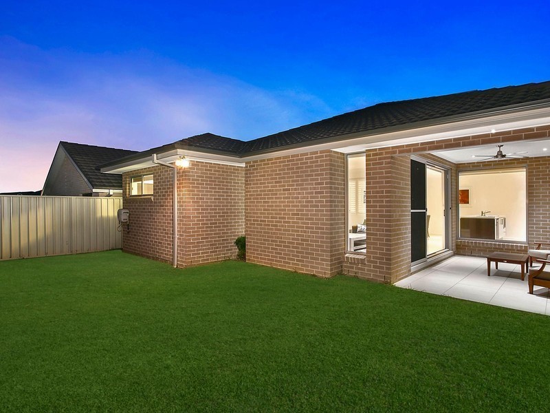 11 Skelton Street, Oran Park NSW 2570