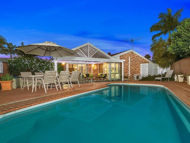 11 Trainer Avenue, Casula NSW 2170