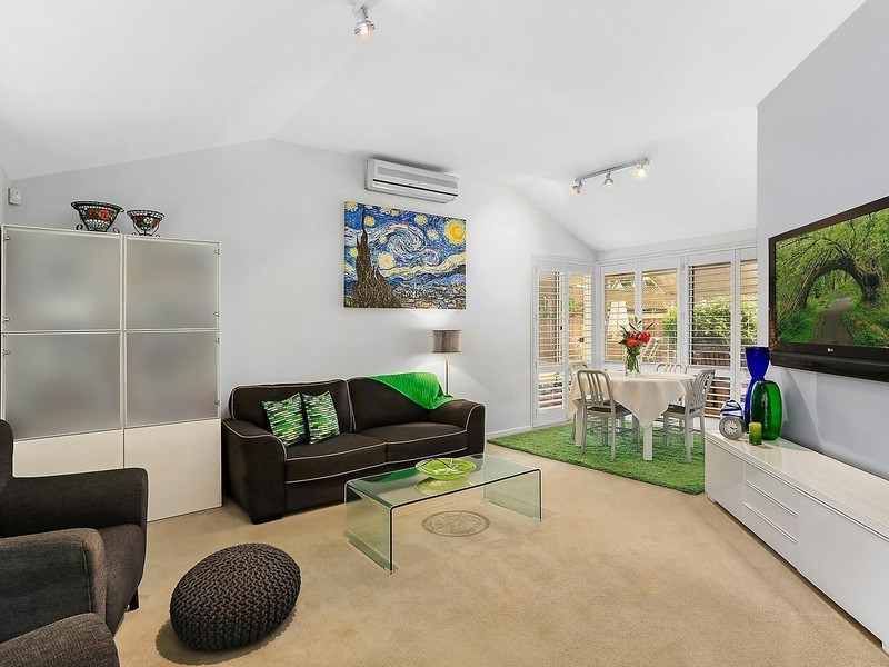 11 Trainer Avenue, Casula NSW 2170
