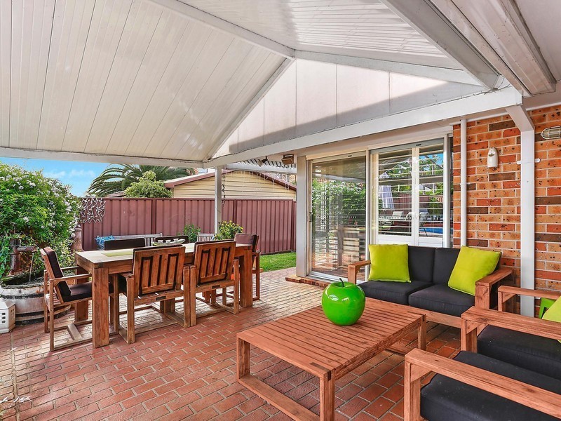11 Trainer Avenue, Casula NSW 2170