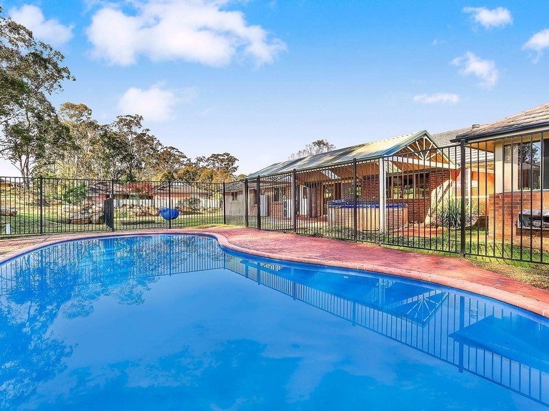 6 Cawdor Farms Road, Grasmere NSW 2570