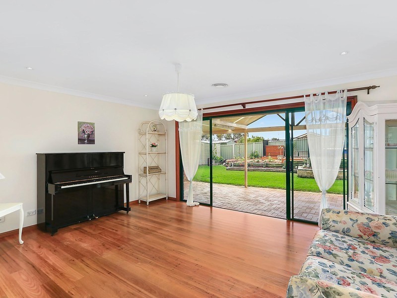 12 Packenham Place, Mount Annan NSW 2567
