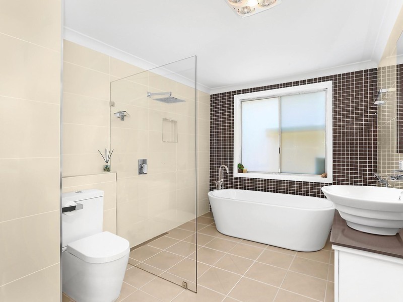 158 Hill Road, Lurnea NSW 2170