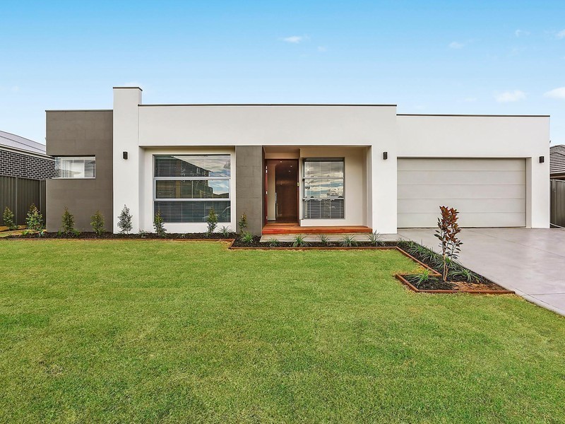 6 Doolan Crescent, Harrington Park NSW 2567