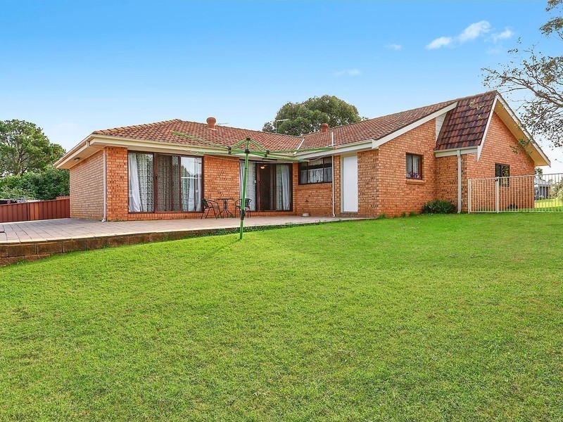 9 Swiveller Close, Ambarvale NSW 2560
