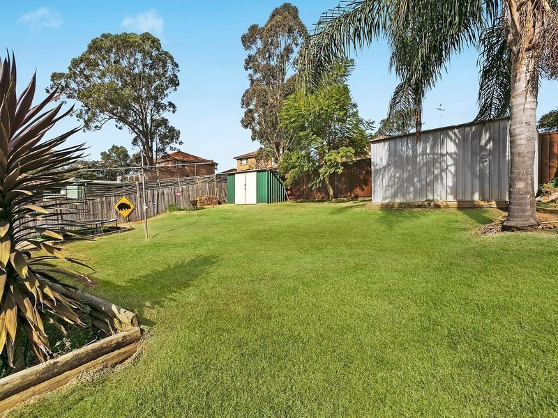 18 Rose Drive, Mount Annan NSW 2567