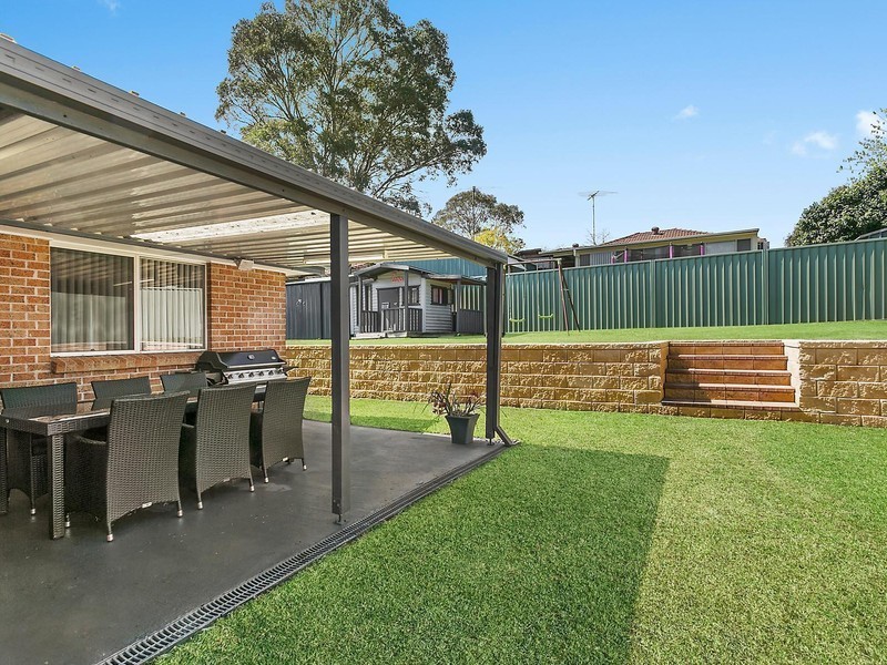 12 Blades Place, Mount Annan NSW 2567