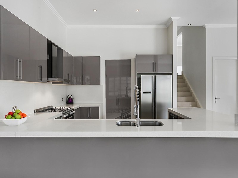 2 Crase Place, Grasmere NSW 2570