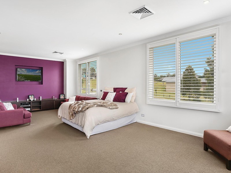 2 Crase Place, Grasmere NSW 2570
