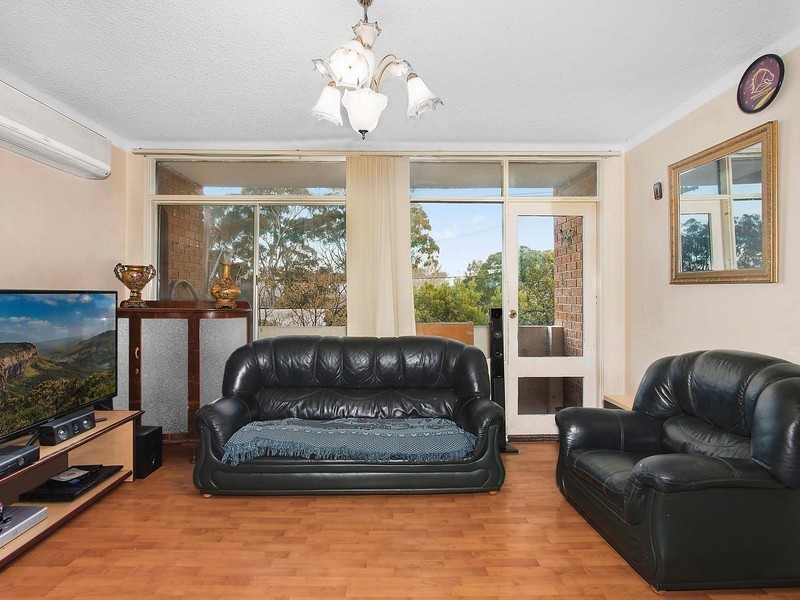 4/5 Lachlan Street, Warwick Farm NSW 2170