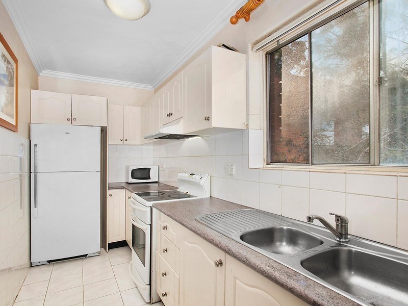 4/5 Lachlan Street, Warwick Farm NSW 2170