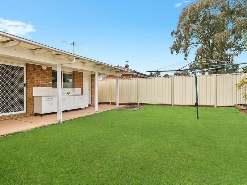9 Blackwood Avenue, Minto NSW 2566