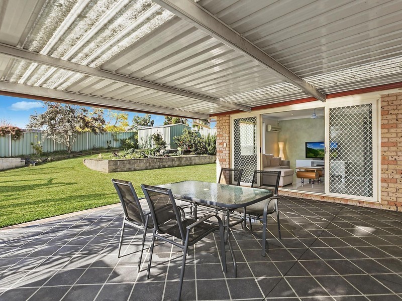 14 Packenham Place, Mount Annan NSW 2567