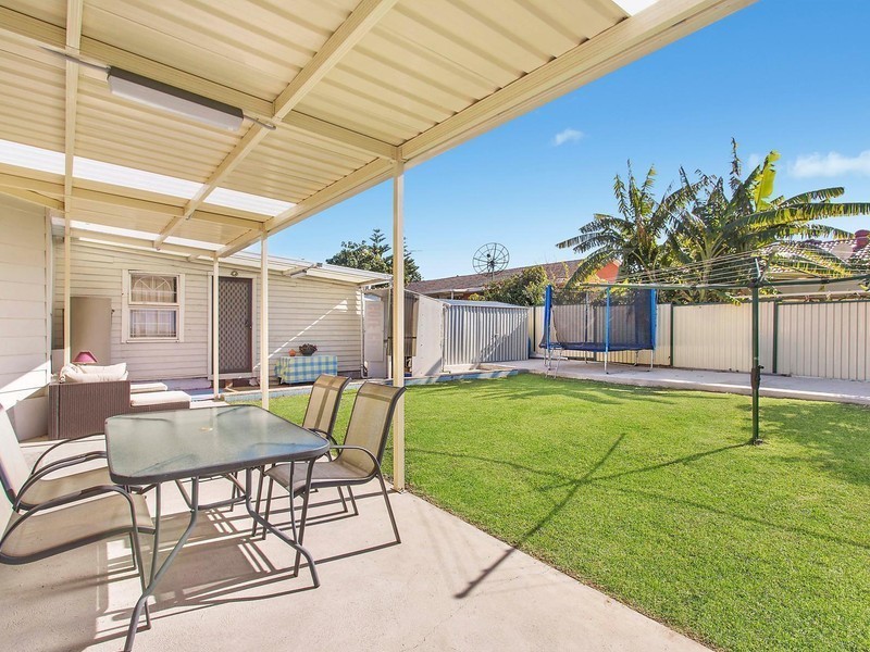 11 Satara Avenue, Cabramatta West NSW 2166