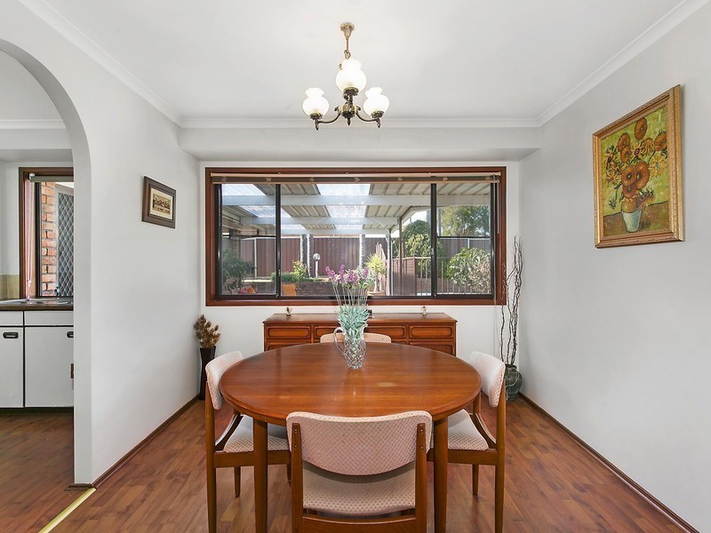 11 Garonne Street, Kearns NSW 2558