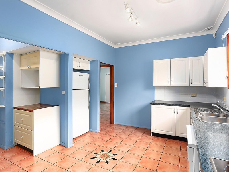 3 Araluen Place, Camden South NSW 2570