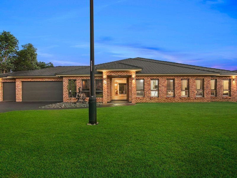 35 Hawthorne Circuit, Harrington Park NSW 2567