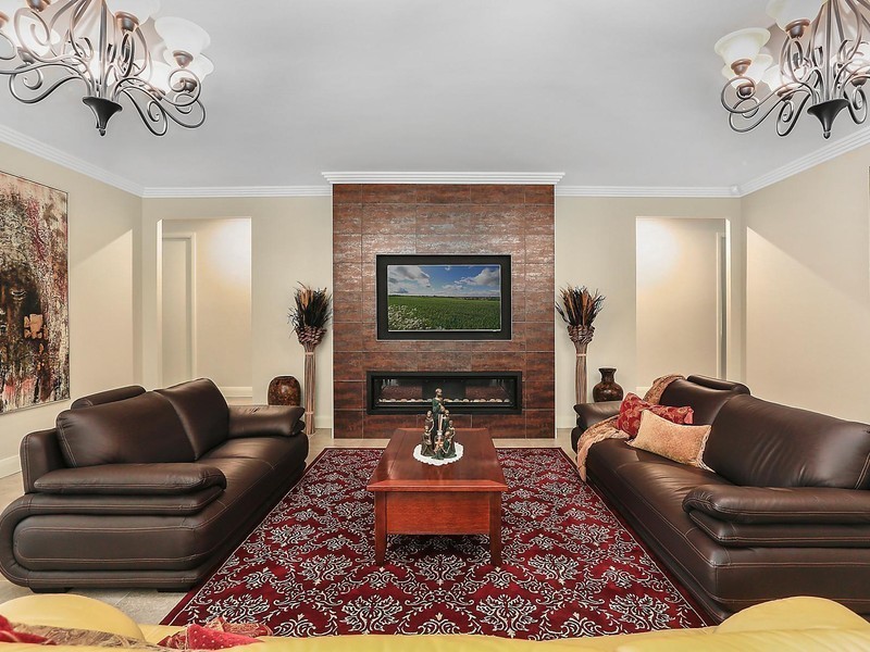 35 Hawthorne Circuit, Harrington Park NSW 2567