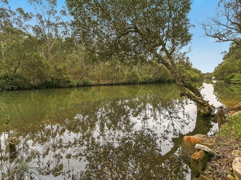 27 Bingara Drive, Sandy Point NSW 2172