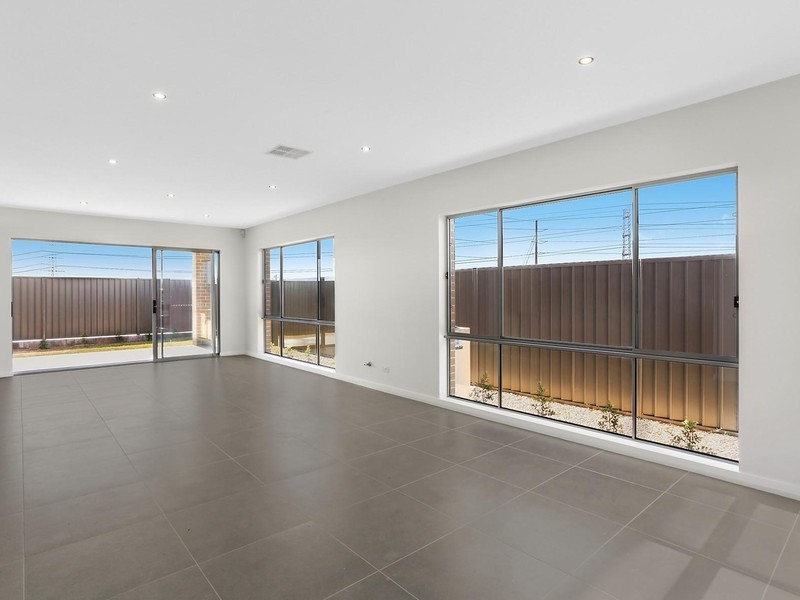 25 Whistler Street, Gregory Hills NSW 2557