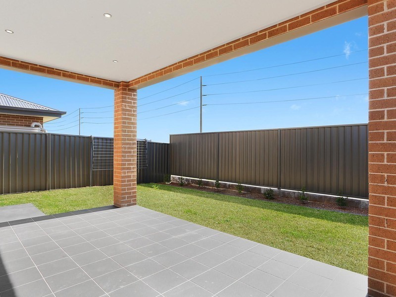 25 Whistler Street, Gregory Hills NSW 2557