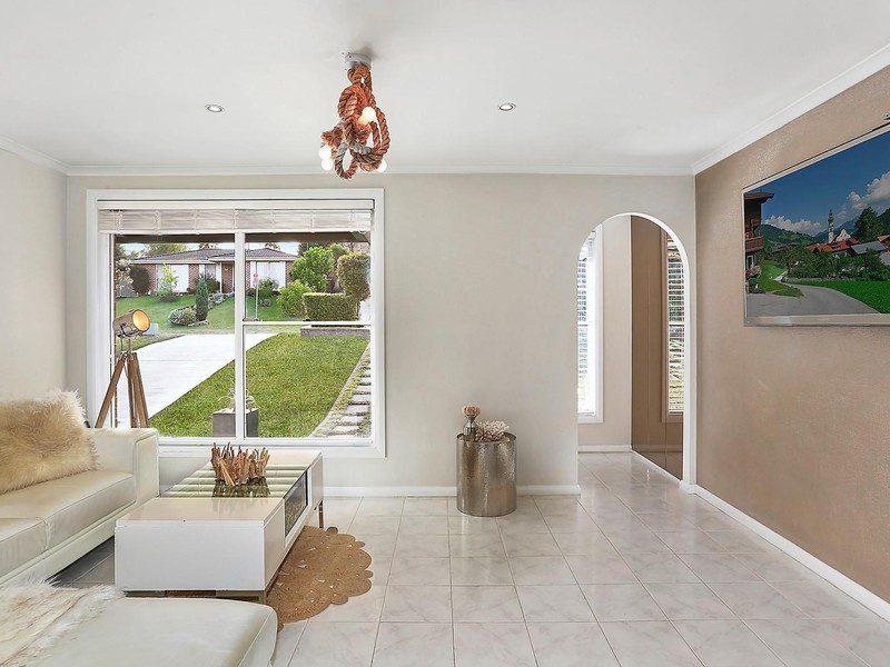 6 Handley Place, Raby NSW 2566